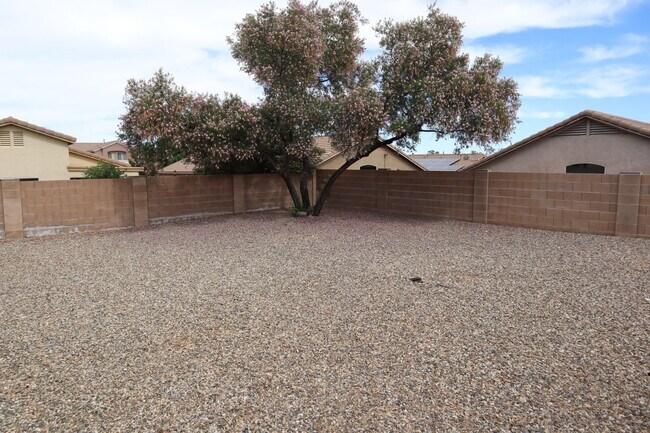 Building Photo - A Home You Have To See To Believe!!!