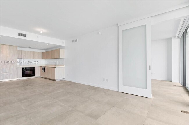 Building Photo - 3131 NE 7th Ave