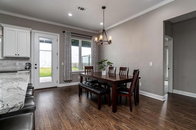 Building Photo - 501 E Cemetery Rd