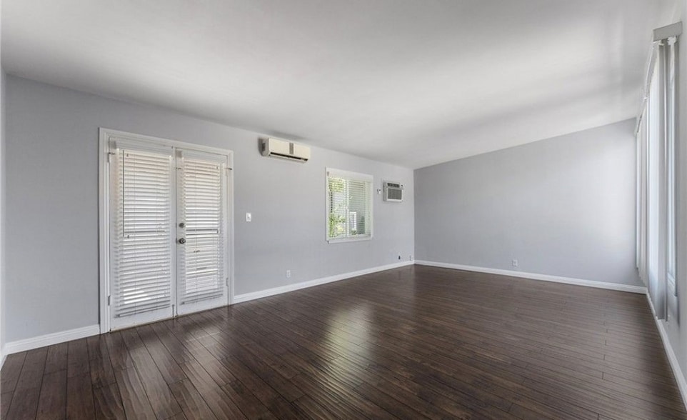 Building Photo - 1218 E Washington Blvd