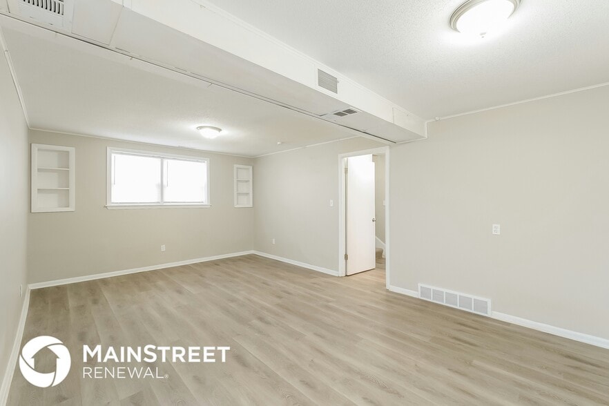 Building Photo - 9204 Marsh Ave