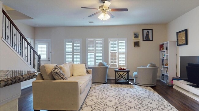 Building Photo - 3202 Cabin Wood Way