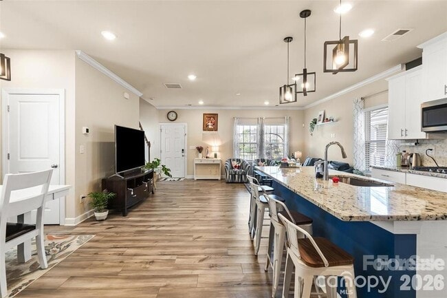 Building Photo - 613 Cedar Knoll Cir