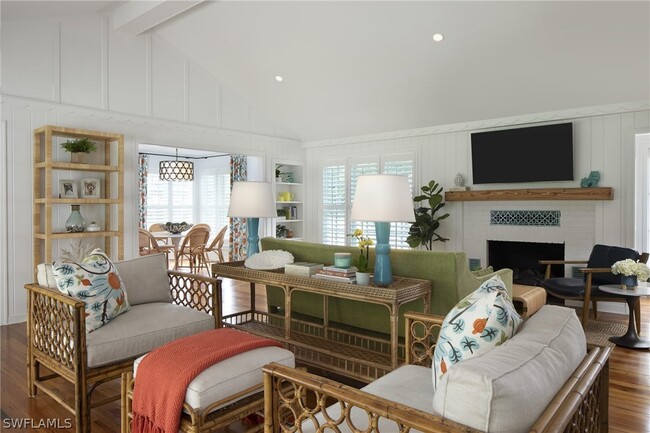 Building Photo - 92 10th Ave S