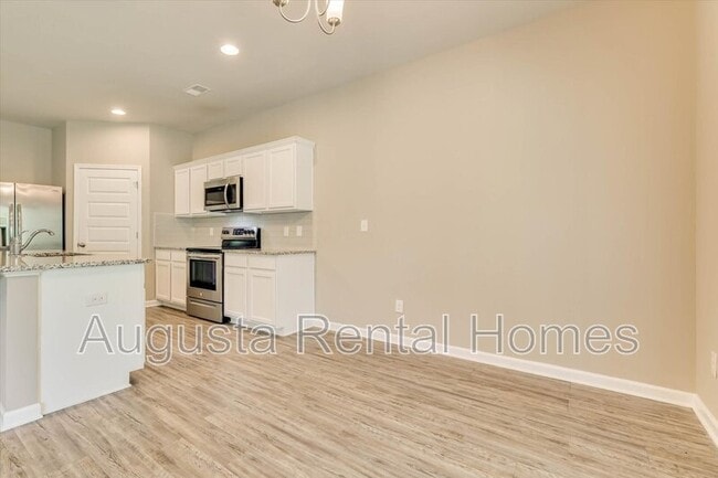 Building Photo - 5054 Vine Ln