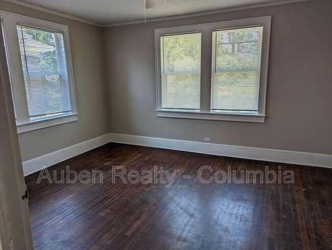 Building Photo - 1034 Kinard Ct
