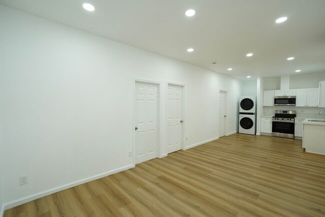 Building Photo - 3627 Harding St