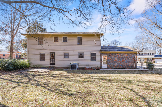 Building Photo - 12037 Chicamauga Trail SE