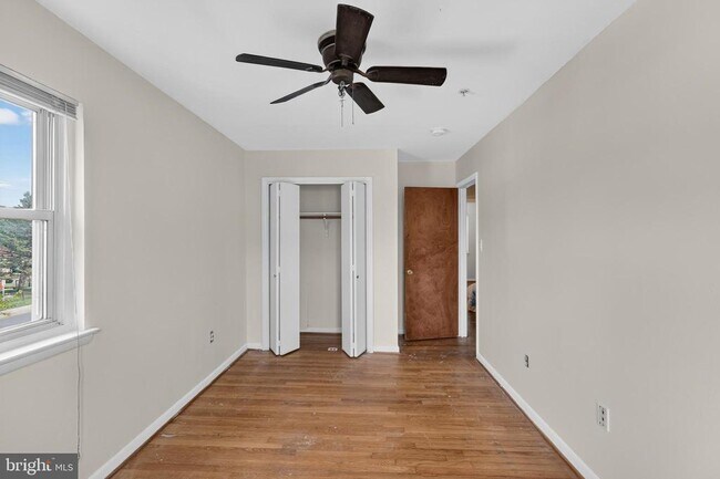 Building Photo - 2931 Sunset Ln