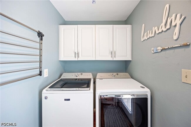 Building Photo - 547 101st Ave N