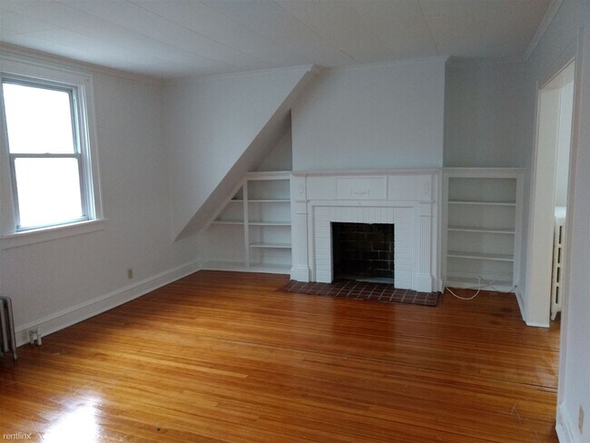 Primary Photo - 3 br, 1 bath Duplex - 899 Mercer Street 2