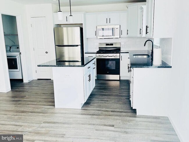 Building Photo - 150 Copperleaf Dr