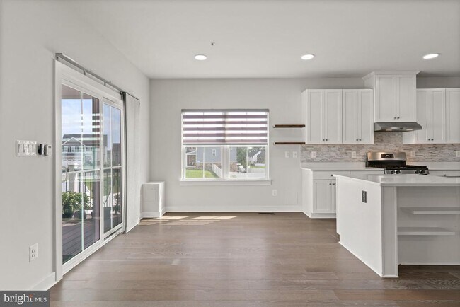 Building Photo - 7550 Mint Springs Ct