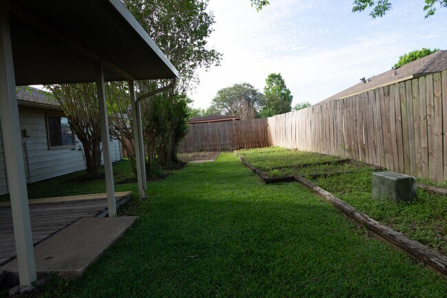 Building Photo - 7310 Westbranch Dr