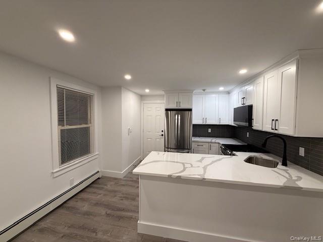 Building Photo - 19 Bellport Ln