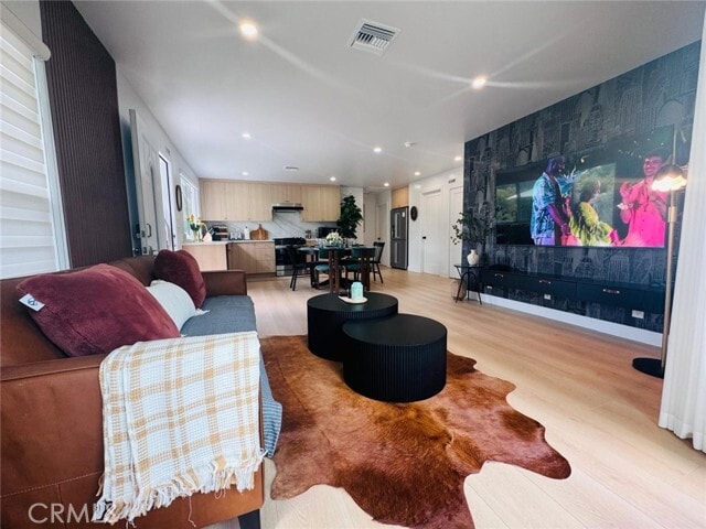 Building Photo - 524 S Astell Ave