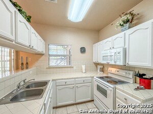 Building Photo - 129 Chapel Hill Cir