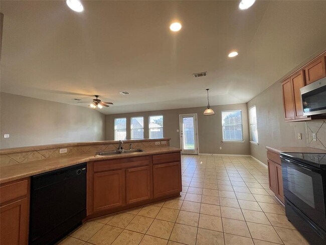 Building Photo - 7820 Little Deer Trail