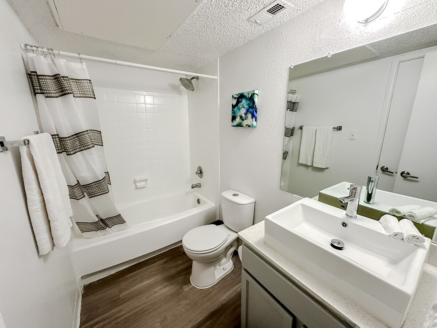 Building Photo - 1071 Clayton Ln