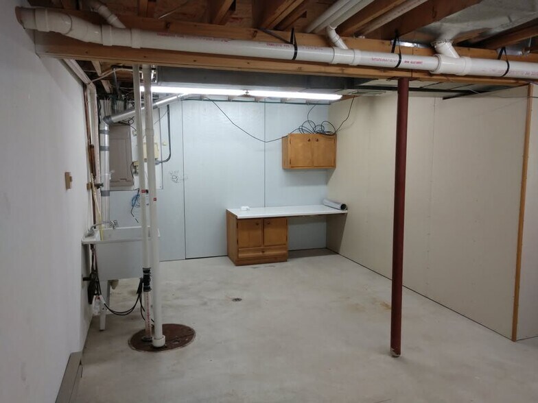 Building Photo - 1505 Well St