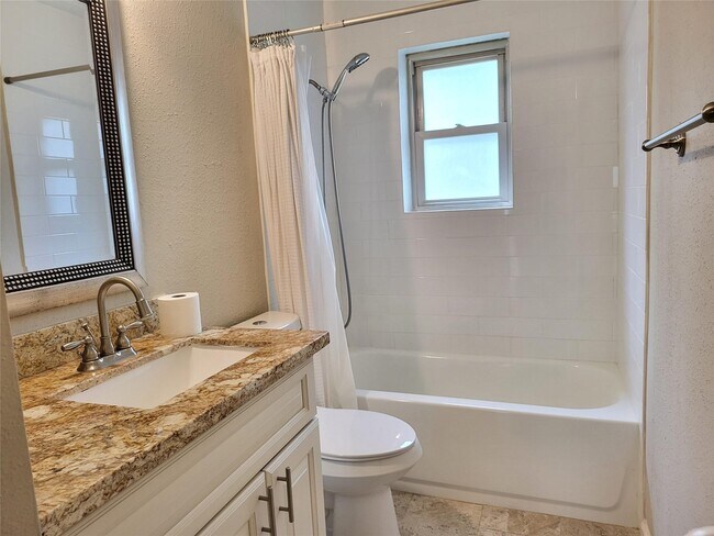 Building Photo - 2711 S Brompton Dr