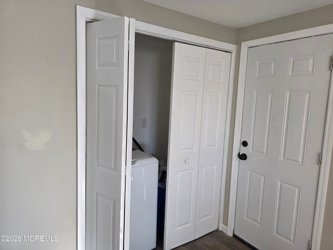 Building Photo - 469 S Green St