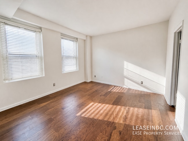 Building Photo - 1133 13th St NW
