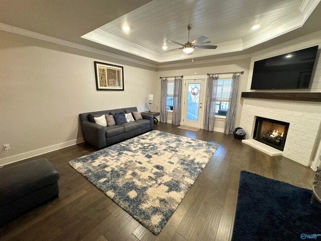 Building Photo - 414 Raleigh Elm Dr