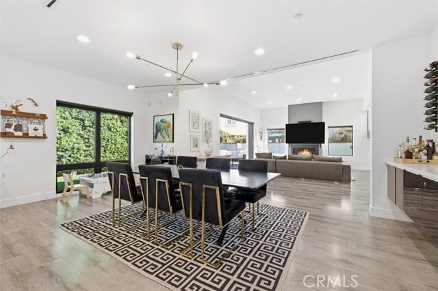 Building Photo - 5487 Blanco Way