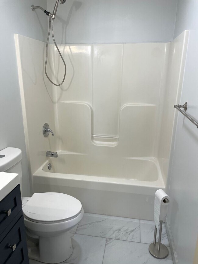 Building Photo - 1307