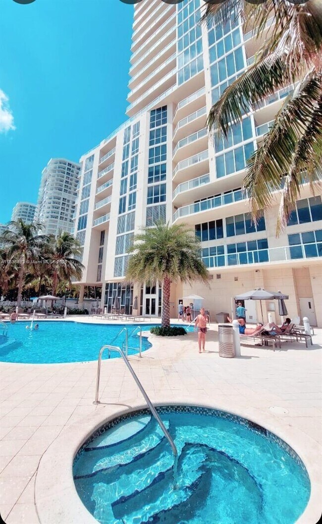 Building Photo - 16699 Collins Ave