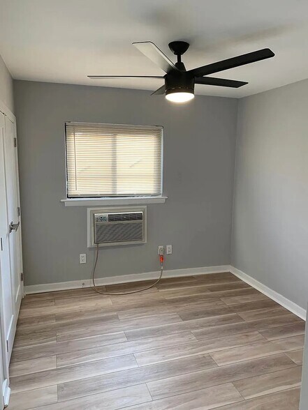 Building Photo - 5424 Rising Sun Ave