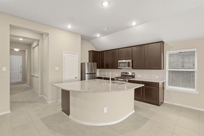 Building Photo - 1322 Wild Mustang Trl