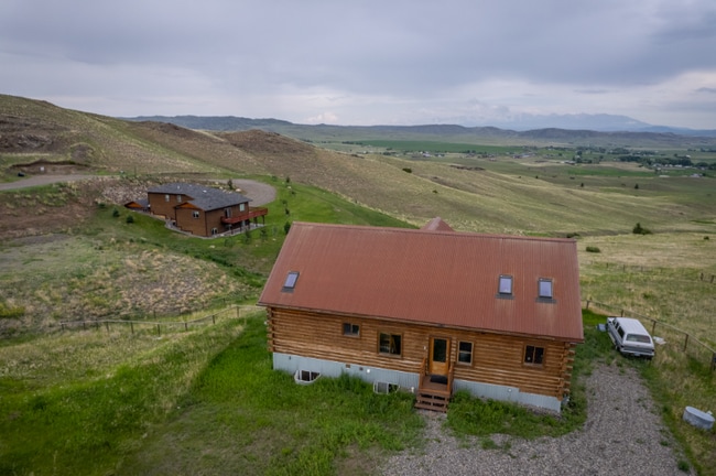 Building Photo - 405 Goat Mountain Dr
