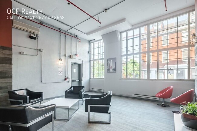 Building Photo - Beautiful Renovated Northern Liberties Loft