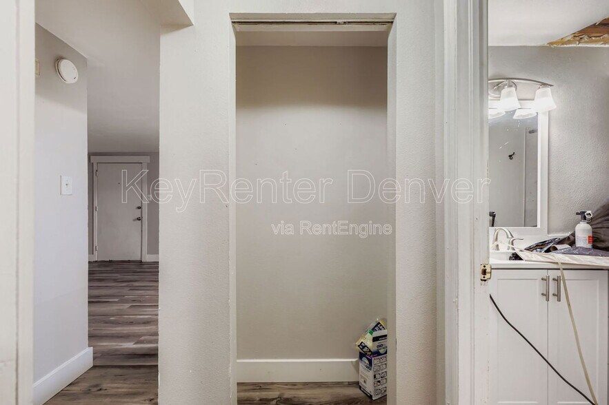 Building Photo - 9406 W 57th Ave