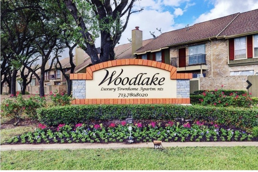 Woodlake Townhomes & Apartments 2600 Westerland Dr Houston TX 77063