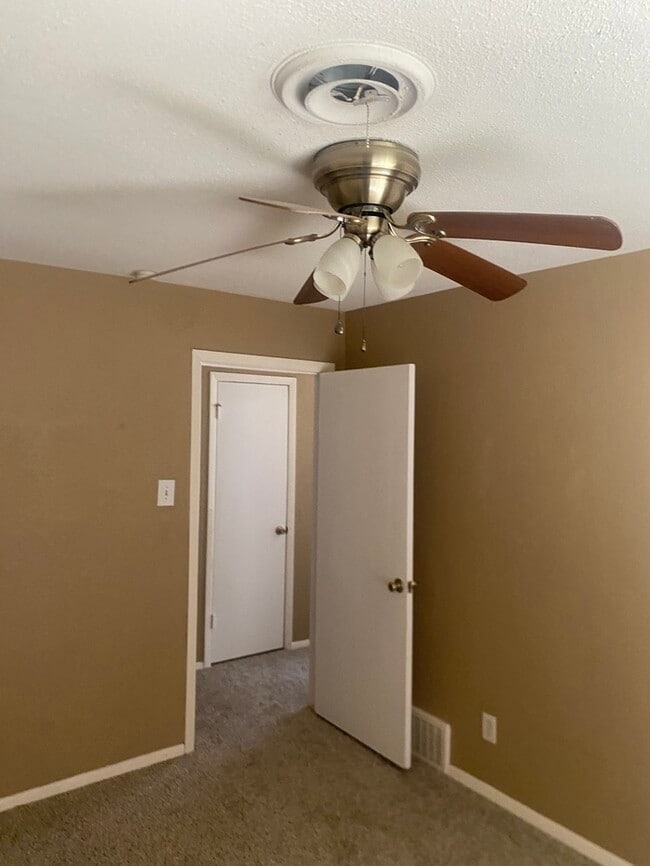 Building Photo - 1507 S Main St