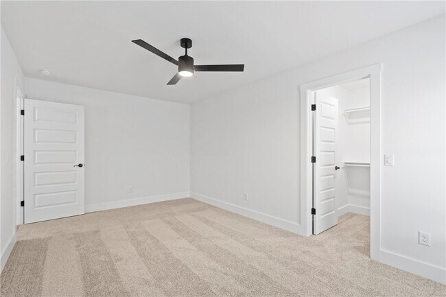 Building Photo - 4206 SW Adams Rd