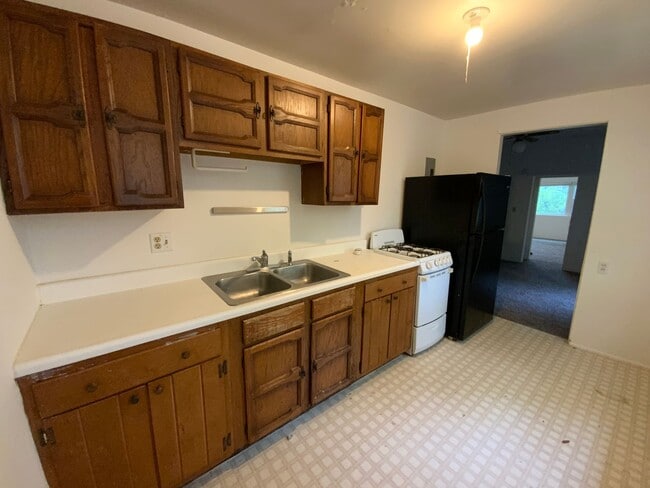 Building Photo - 1400 Bass Ave