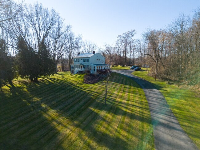 Building Photo - 241 N Rd