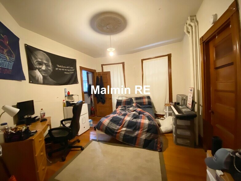 Building Photo - 172 Saint Alphonsus St