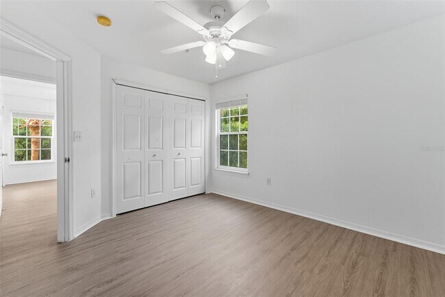 Building Photo - 5459 Vineland Rd