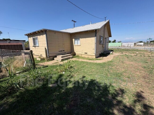 Building Photo - 10596 Ave 344