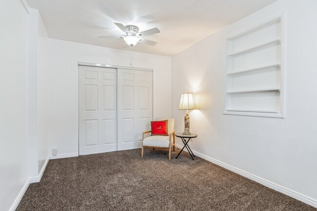 MBR 2 - 401 E Maxwell Ln