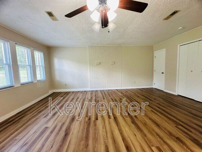 Building Photo - 12516 Yarnell Rd