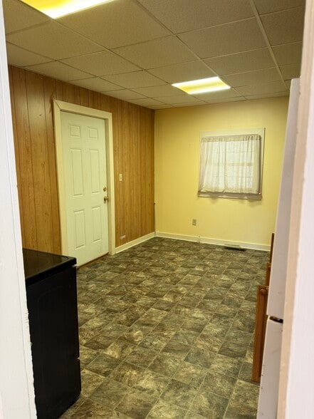 Kitchen - 1126 Charles St