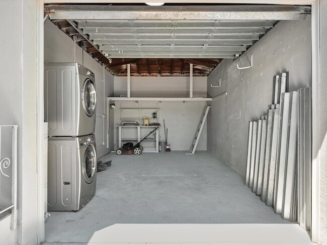 Building Photo - 54 SW 16th St