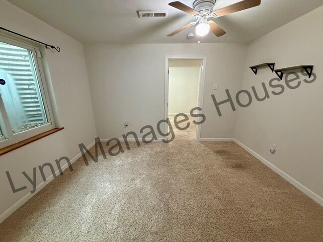 Building Photo - Single Family Home - Ready Now!