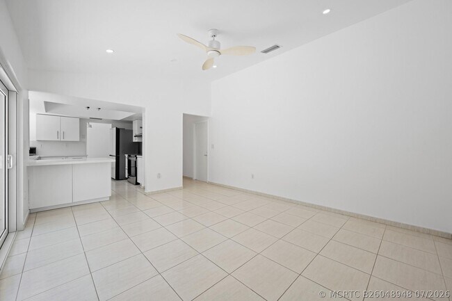 Building Photo - 9515 SW 118th Ct